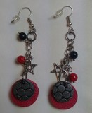 Boucles d'oreilles en cuir rouge, noir avec perles naturelles